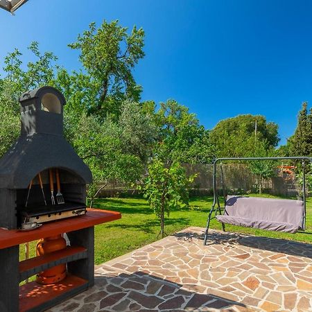 Holiday House Chill Out Loborika Marcana Exterior photo
