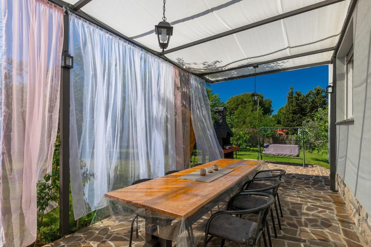Holiday House Chill Out Loborika Marcana Exterior photo