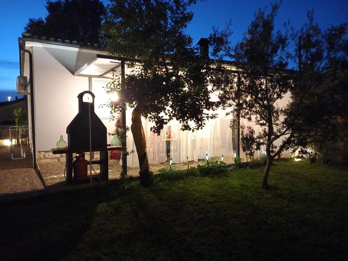 Holiday House Chill Out Loborika Marcana Exterior photo